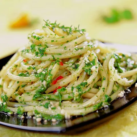 Špagety v zelenej omáčke