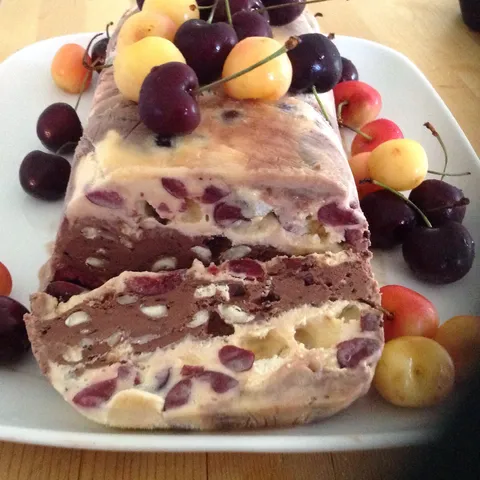 Smrznute Cokoladne & Visnjine Terrine
