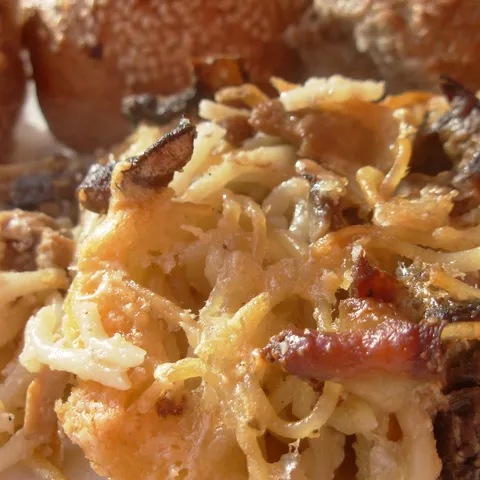 Spaghetti tetrazzini (Zapečena testenina sa piletinom i gljivama)