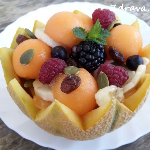 Šarena voćna salata