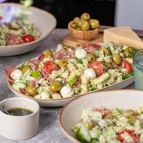 Hladna salata s tjesteninom
