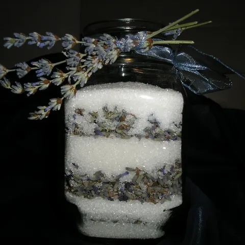 Šećer aromatiziran lavandom