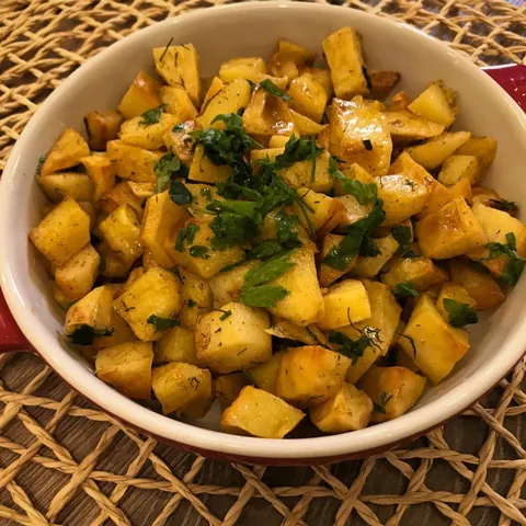 Libanonski začinjeni krompir Batata Harra (بطاطا حارة) *Gluten free