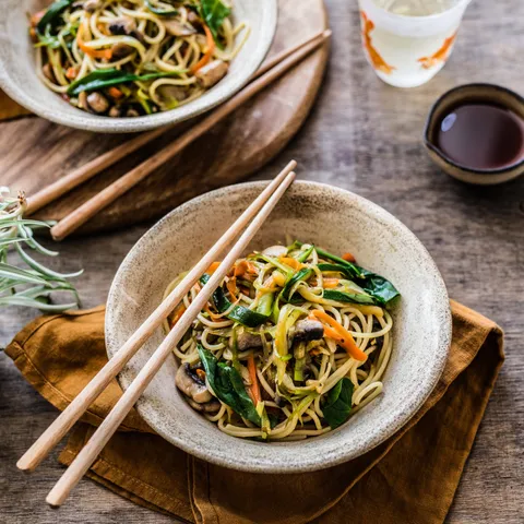 Wok: 6 brzih recepata u kojima sami birate sastojke