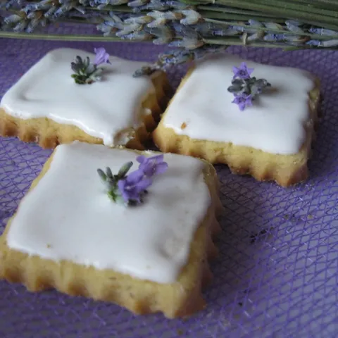 Keksi s lavandom-primjena šećera aromatiziranog lavandom