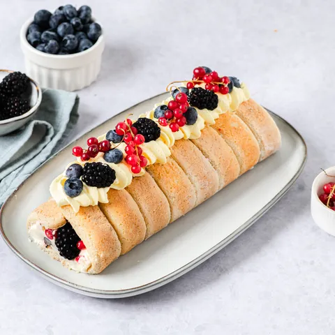 Tiramisu rolada s voćem