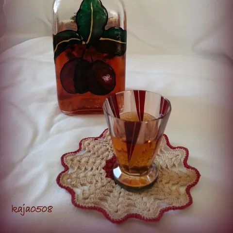 Amaretto od koštica šljive