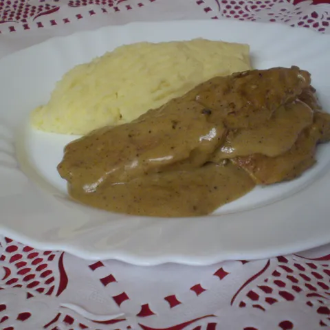 Jednostavan ručak: meso u finom umaku