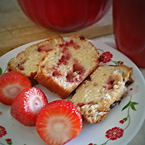Strawberry Pound Cake