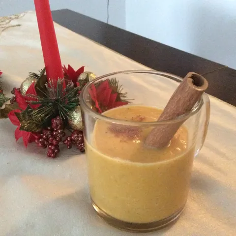 Bundeva sa mlekom od badema, smoothy