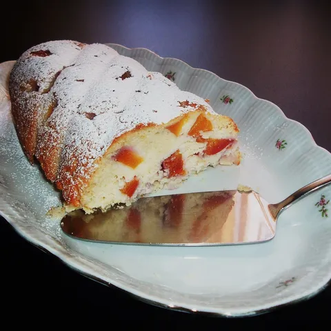 Plum cake sa breskvama