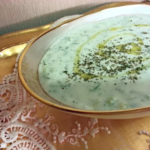 Cacık-tursko meze od krastavica