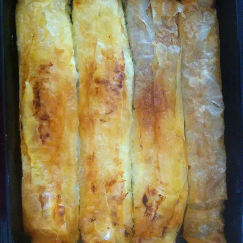Savijača od sira ili jabuke