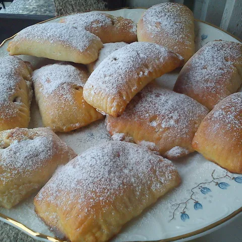 jabuke i brusnice u mirisnoj košuljici