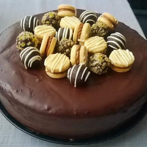 Kakao torta s narančama i čokoladom