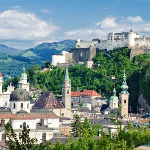 Austrija