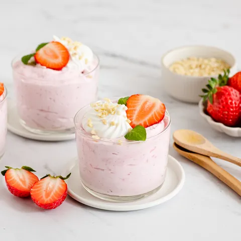 Pjenica (mousse) od jagoda