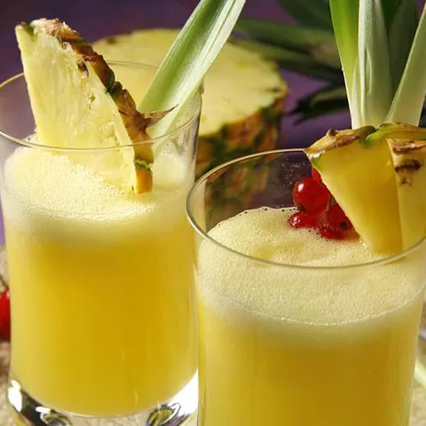 Ananas u čaši