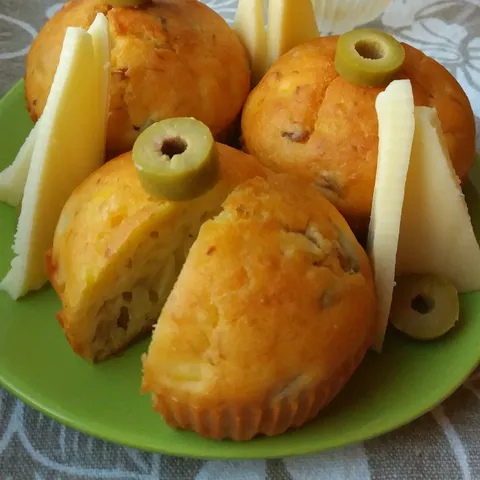 Mafini sa tunom i kukuruzom
