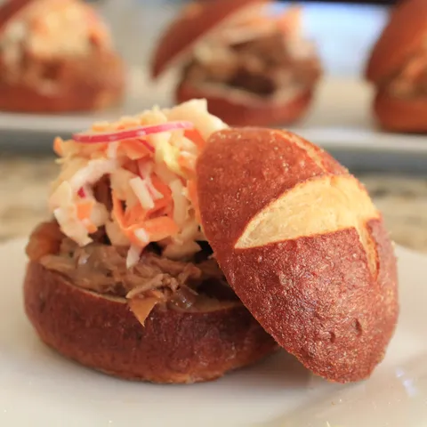 Pulled pork sa medom i balzamicnim octom