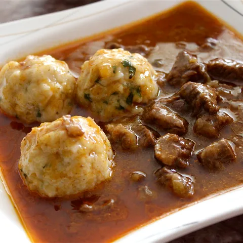 Semmel knödel (knedle od kruha)