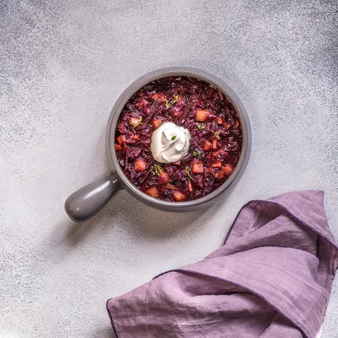 Ukrajinsko varivo od cikle (Borscht)