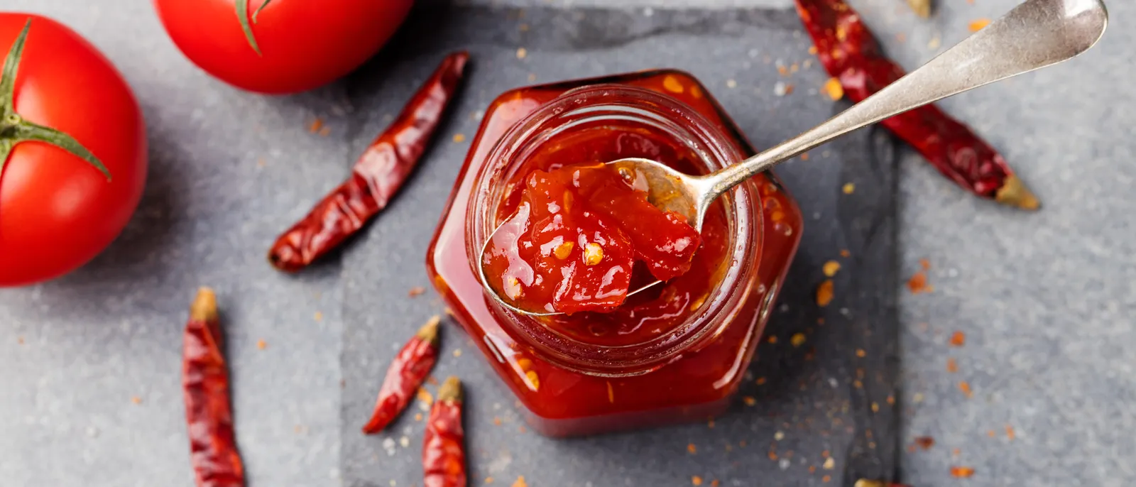 Chutney - vatromet okusa zarobljen u staklenki
